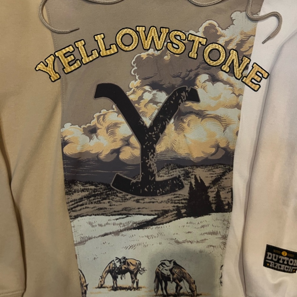 Yellowstone Hoodie Dutton Ranch Size Large - Picture 2 of 5